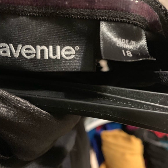 Formal halter dress - Picture 2 of 3